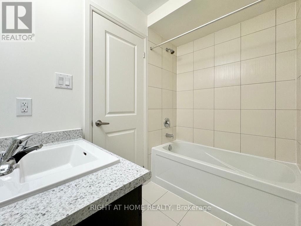 












107 SAGEWOOD AVENUE

,
Barrie (Painswick South),




Ontario
L9J0K5

