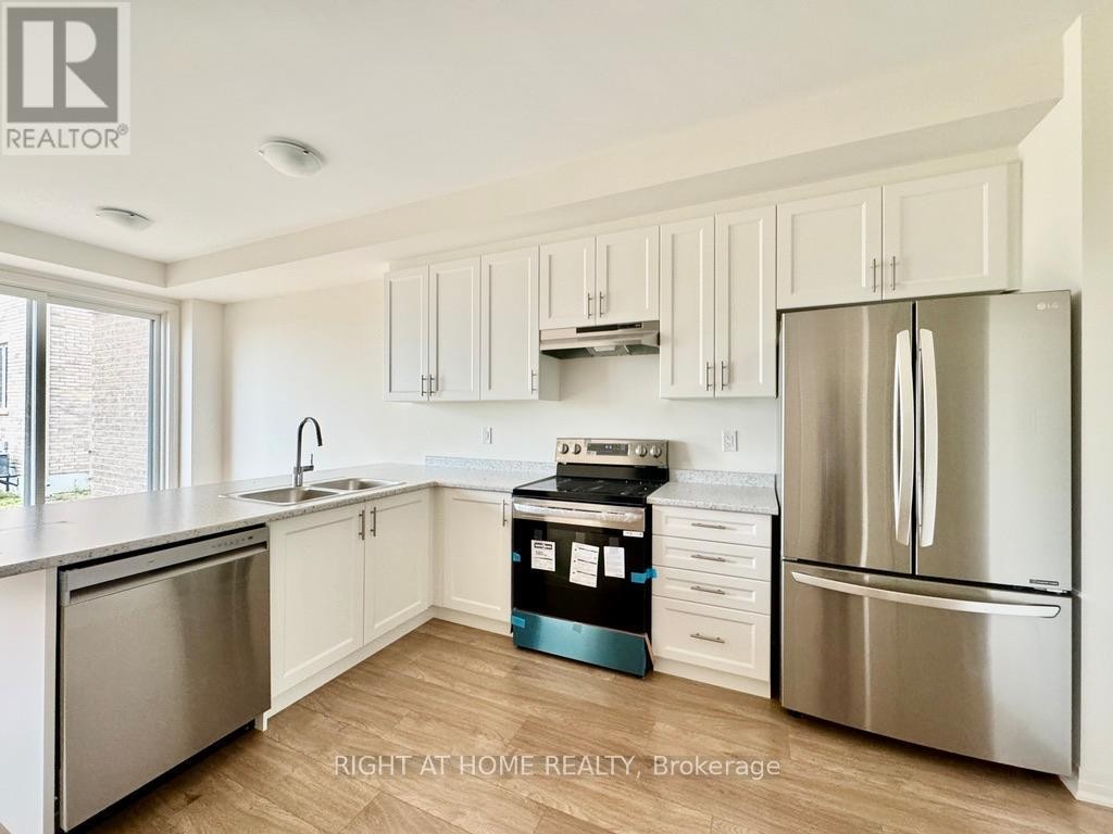 












107 SAGEWOOD AVENUE

,
Barrie (Painswick South),




Ontario
L9J0K5

