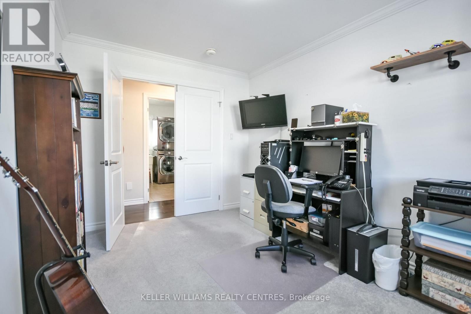 












10 SINCLAIR CRESCENT

,
Ramara (Atherley),




Ontario
L3V8K1

