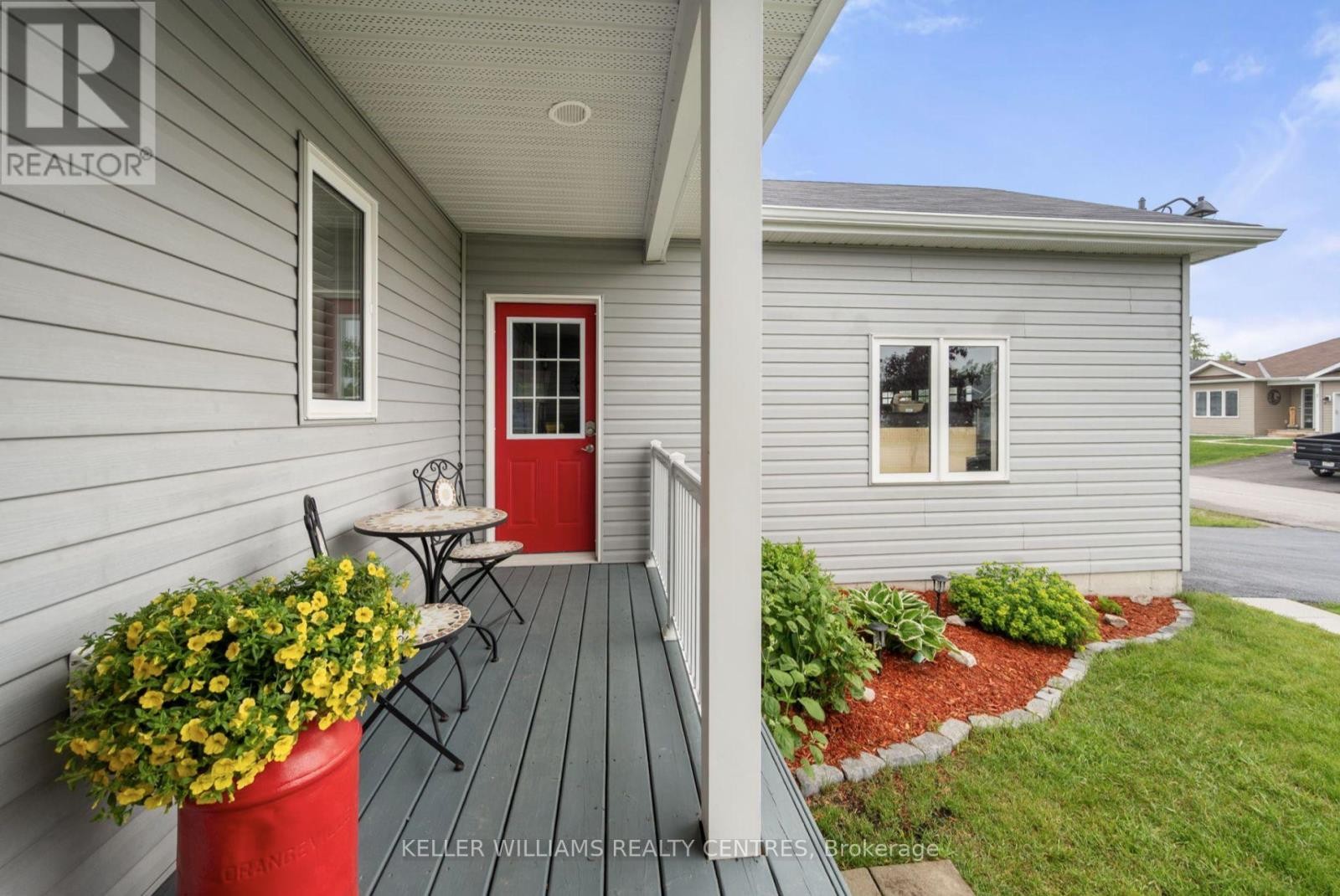 












10 SINCLAIR CRESCENT

,
Ramara (Atherley),




Ontario
L3V8K1

