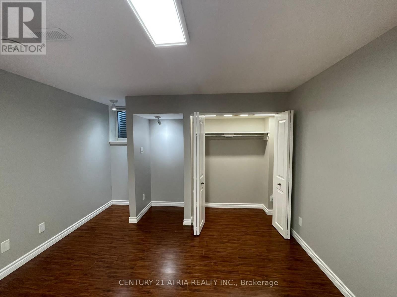 












#BSMT - 97 SHIRLEY AVENUE

,
Barrie (Sunnidale),




Ontario
L4N1N3

