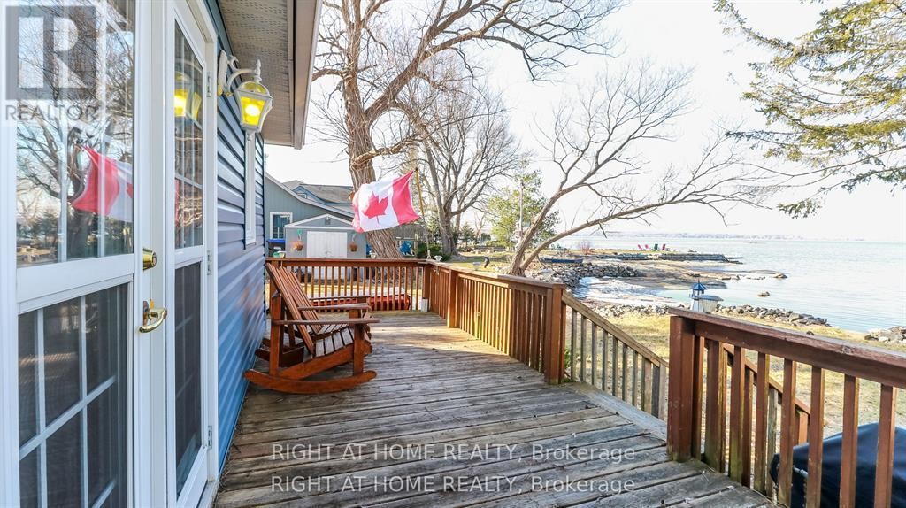 












20 LONG POINT ROAD

,
Tay (Waubaushene),




Ontario
L0K2C0

