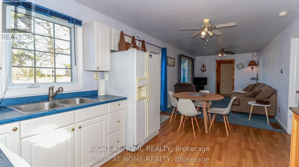 












20 LONG POINT ROAD

,
Tay (Waubaushene),




Ontario
L0K2C0

