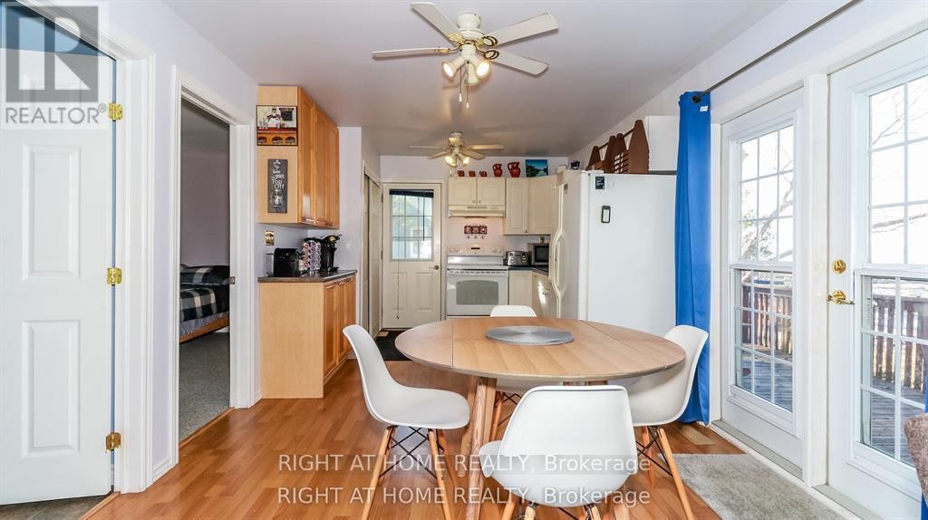 












20 LONG POINT ROAD

,
Tay (Waubaushene),




Ontario
L0K2C0

