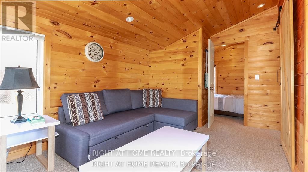 












20 LONG POINT ROAD

,
Tay (Waubaushene),




Ontario
L0K2C0

