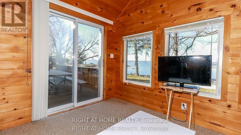 












20 LONG POINT ROAD

,
Tay (Waubaushene),




Ontario
L0K2C0

