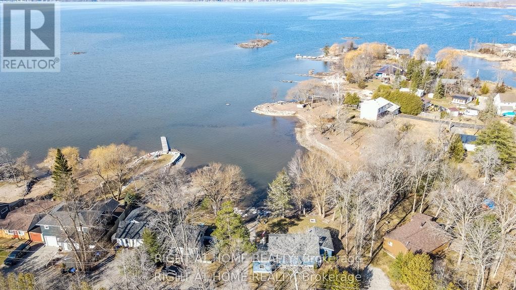 












20 LONG POINT ROAD

,
Tay (Waubaushene),




Ontario
L0K2C0

