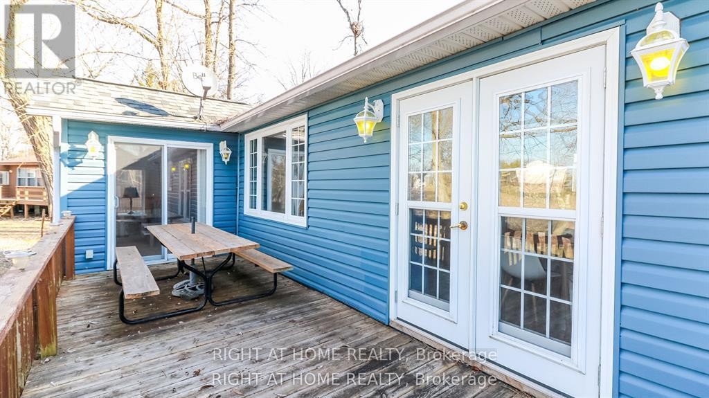 












20 LONG POINT ROAD

,
Tay (Waubaushene),




Ontario
L0K2C0

