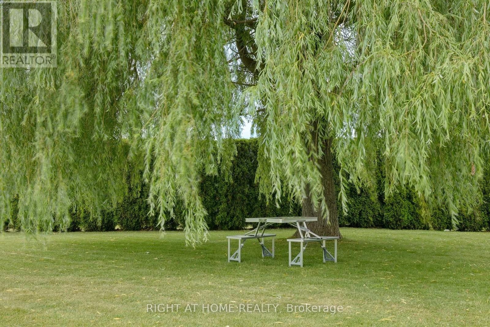 












16 O'NEILL CIRCLE

,
Springwater (Phelpston),




Ontario
L0L2K0

