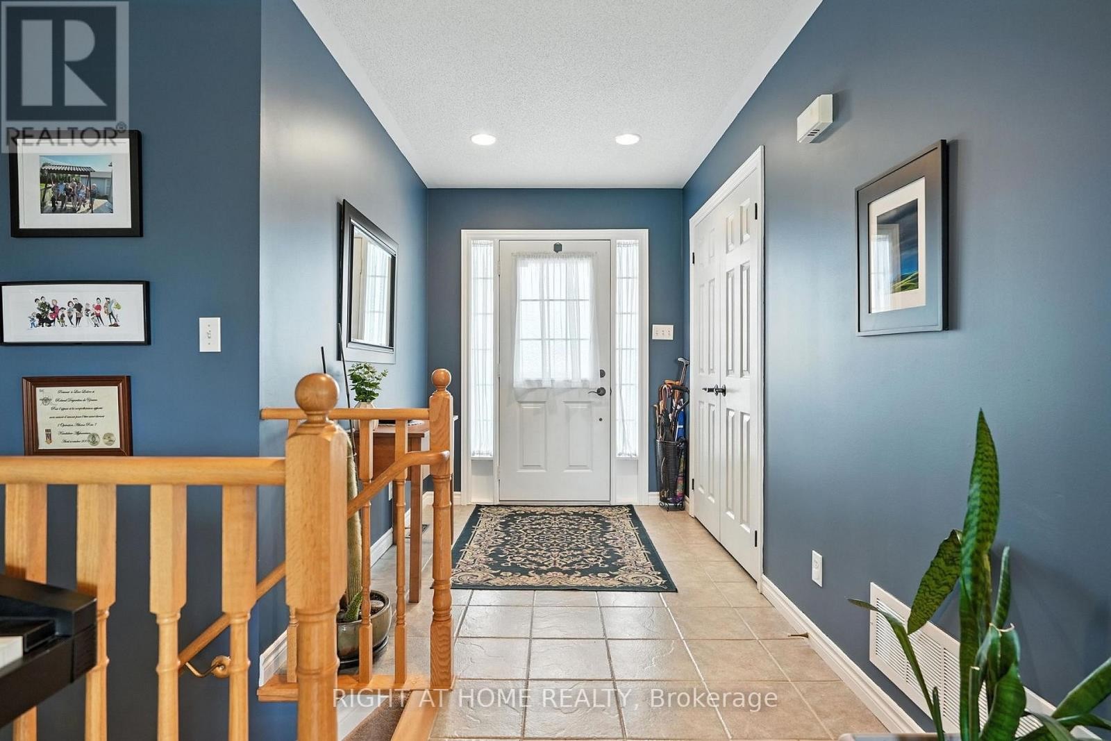 












16 O'NEILL CIRCLE

,
Springwater (Phelpston),




Ontario
L0L2K0

