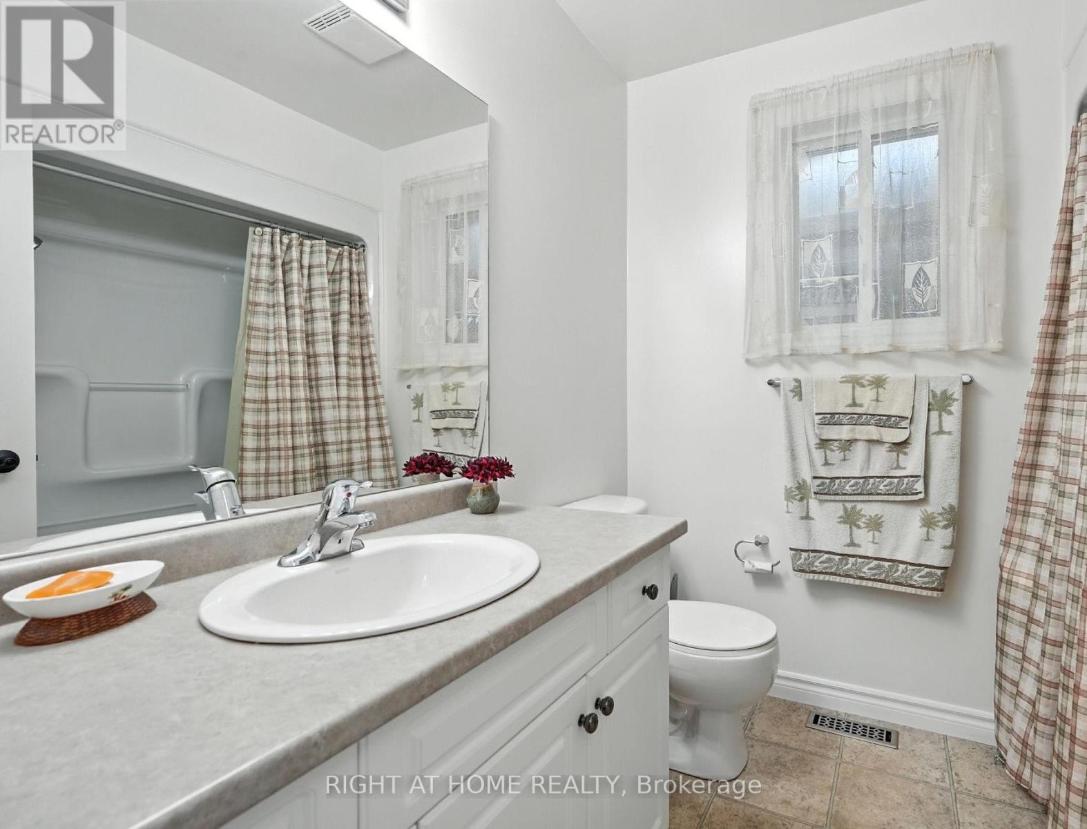 












16 O'NEILL CIRCLE

,
Springwater (Phelpston),




Ontario
L0L2K0

