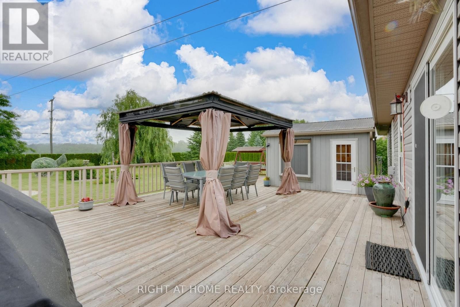 












16 O'NEILL CIRCLE

,
Springwater (Phelpston),




Ontario
L0L2K0

