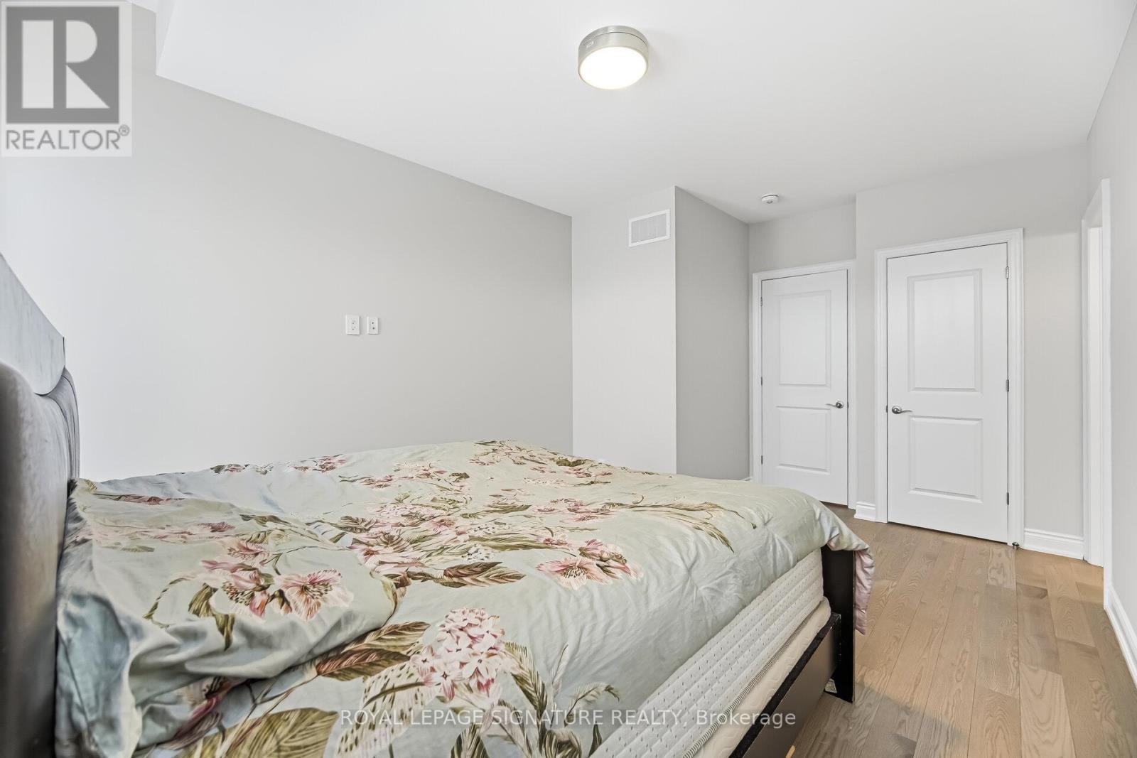 












78 BEARBERRY ROAD

,
Springwater (Midhurst),




Ontario
L9X2C9


