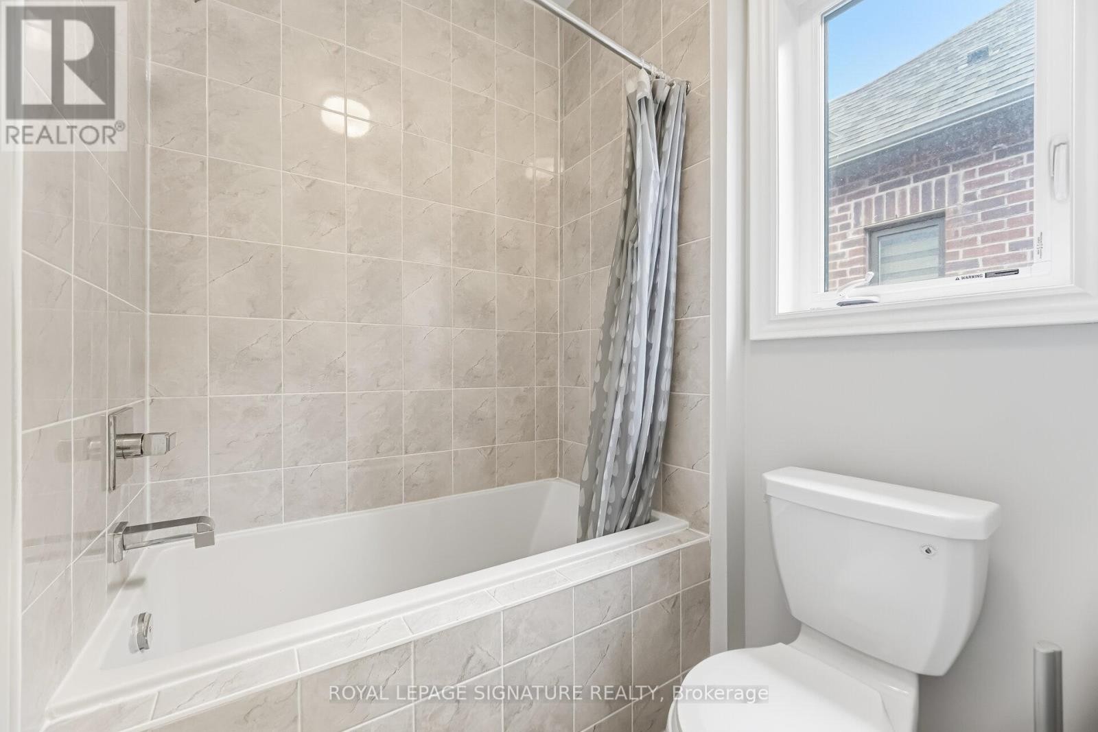 












78 BEARBERRY ROAD

,
Springwater (Midhurst),




Ontario
L9X2C9

