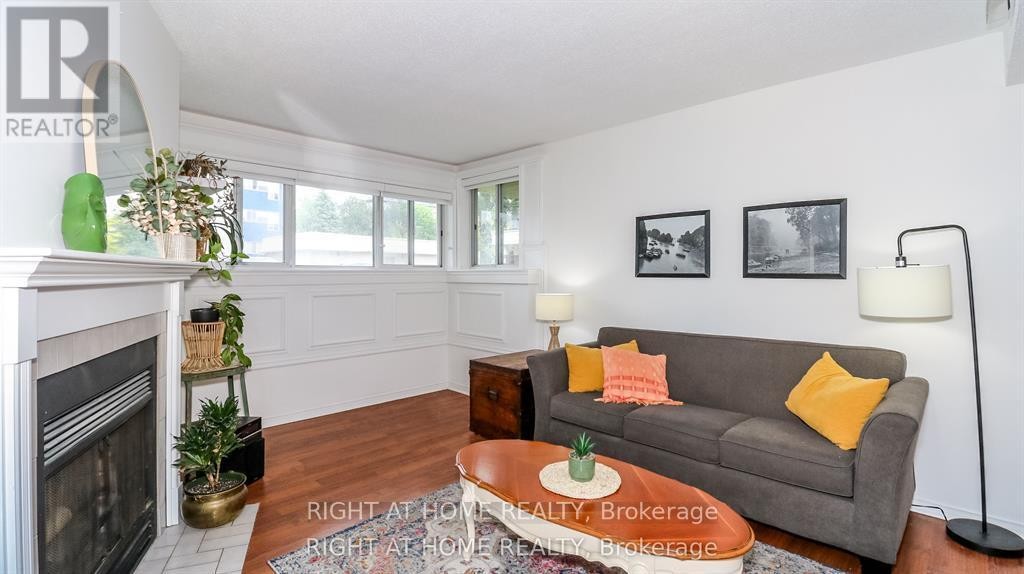 












113 - 126 BELL FARM ROAD

,
Barrie (Alliance),




Ontario
L4M6J3

