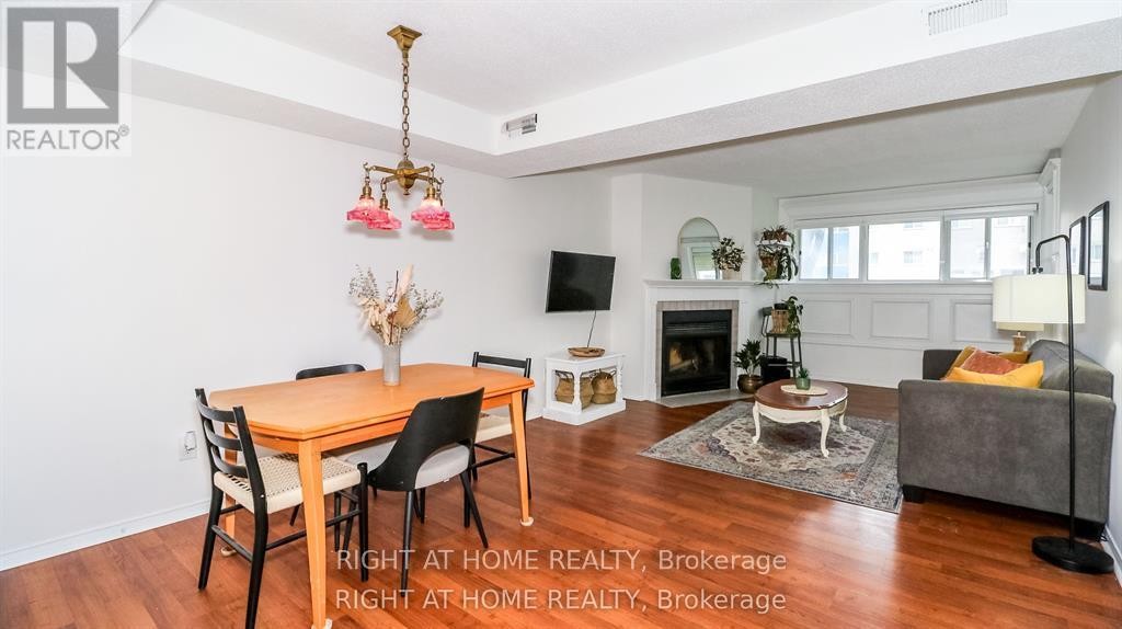 












113 - 126 BELL FARM ROAD

,
Barrie (Alliance),




Ontario
L4M6J3

