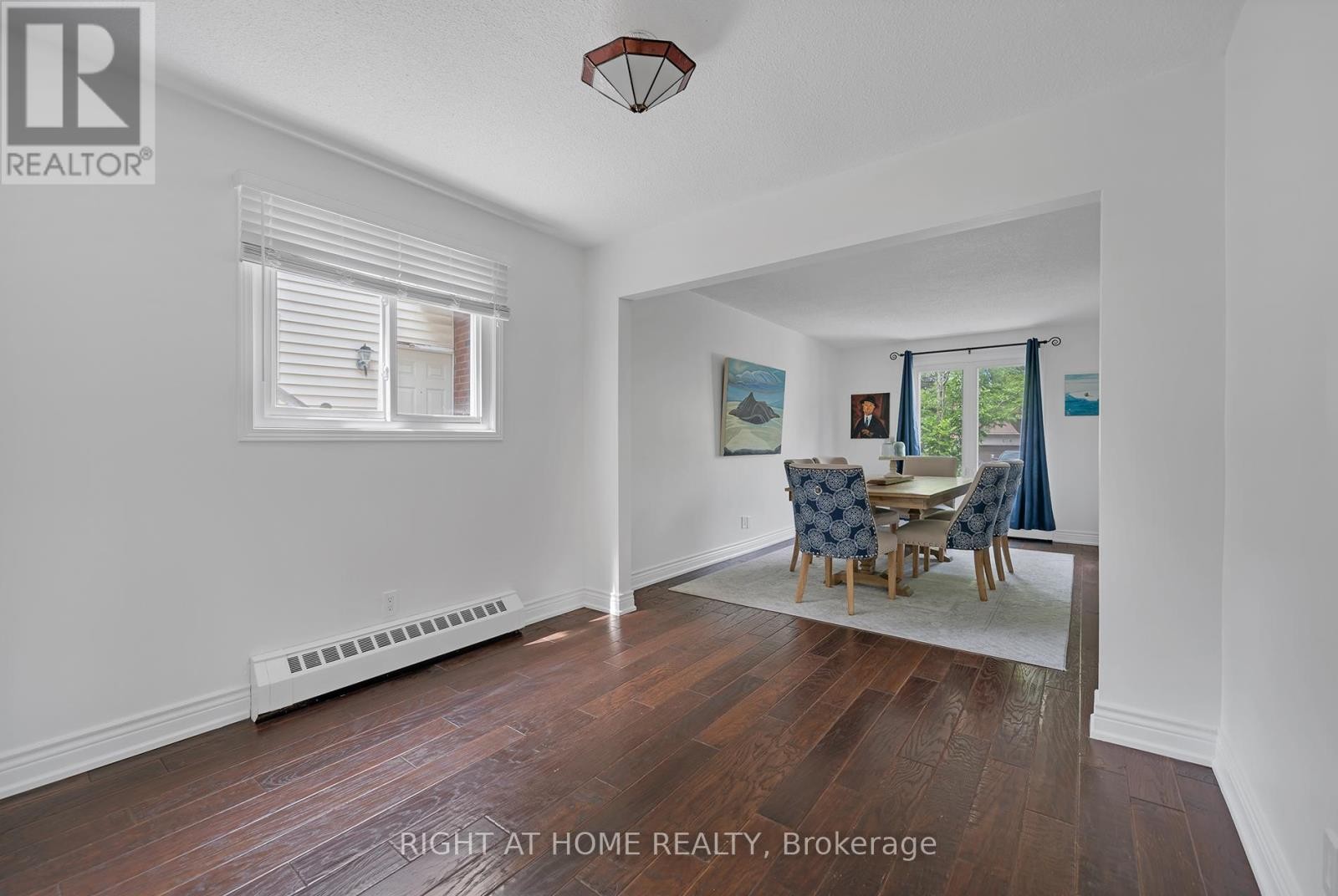 












361 HICKLING TRAIL

,
Barrie (Grove East),




Ontario
L4M6A4

