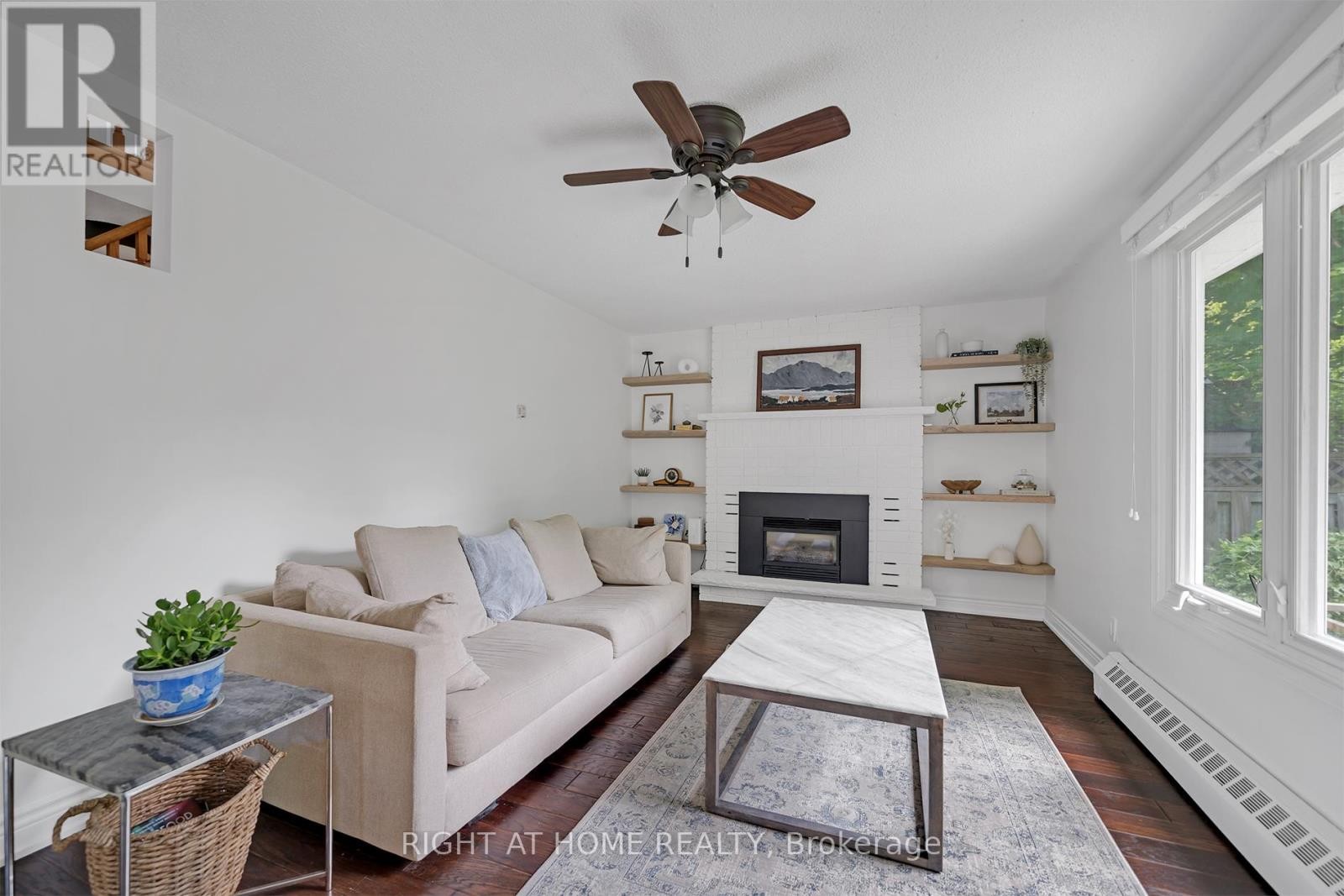 












361 HICKLING TRAIL

,
Barrie (Grove East),




Ontario
L4M6A4

