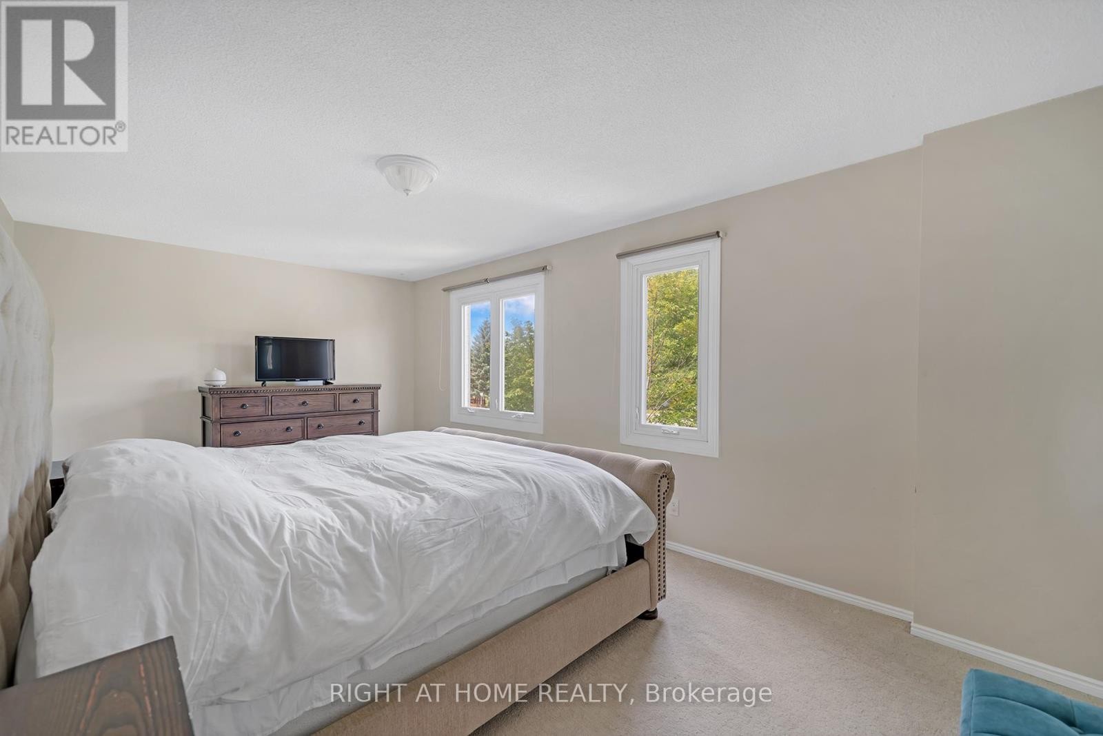 












361 HICKLING TRAIL

,
Barrie (Grove East),




Ontario
L4M6A4

