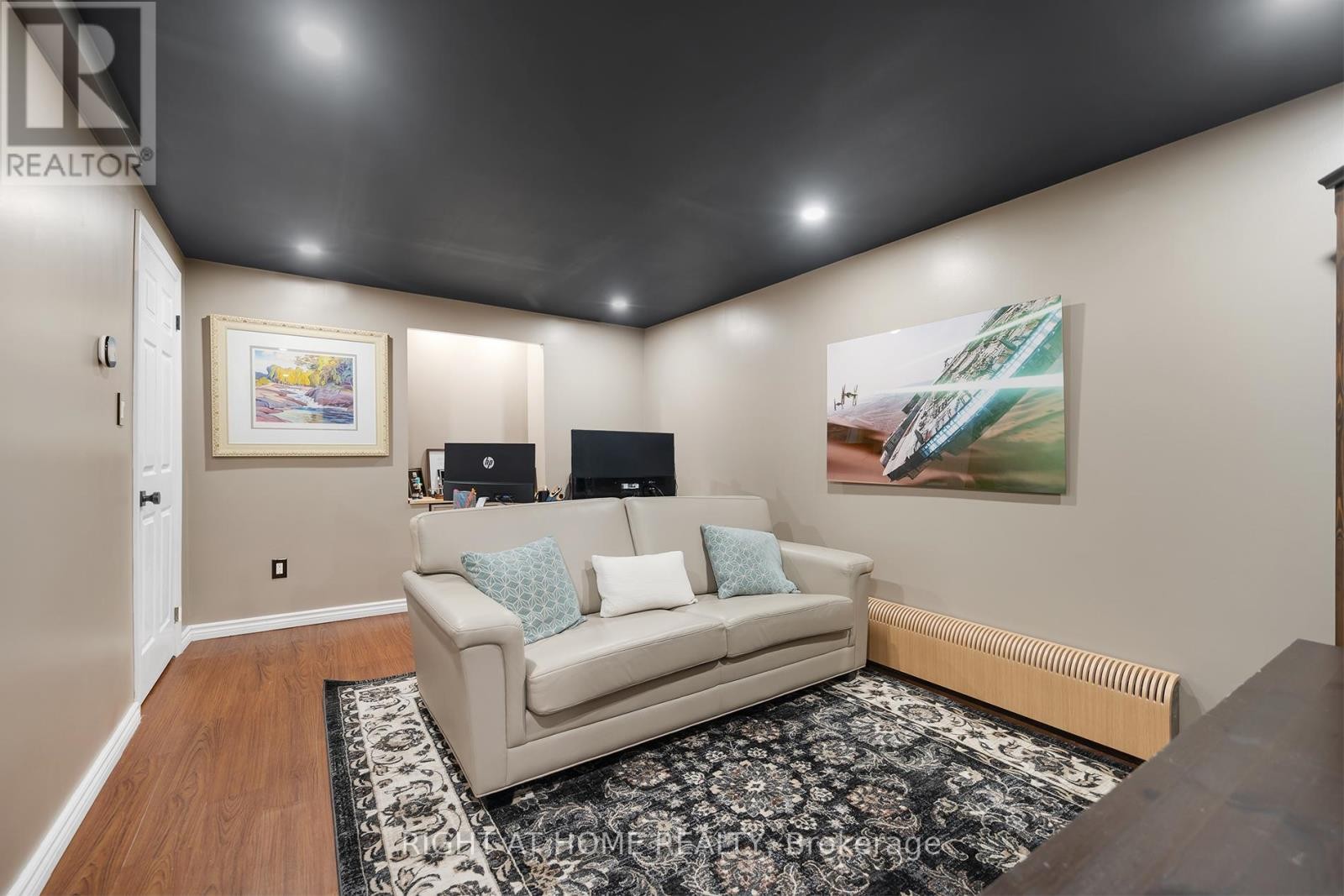 












361 HICKLING TRAIL

,
Barrie (Grove East),




Ontario
L4M6A4

