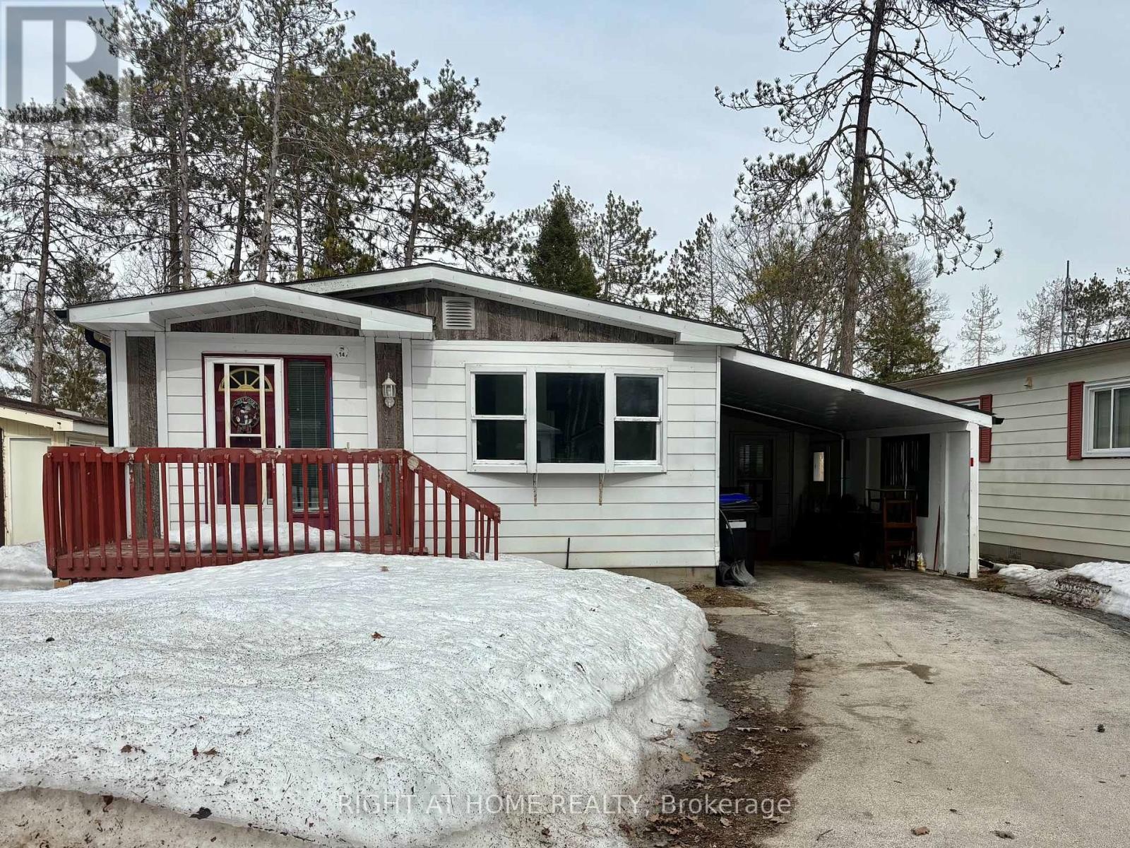 












14 SINCLAIR AVENUE S

,
Wasaga Beach,




Ontario
L9Z1K3

