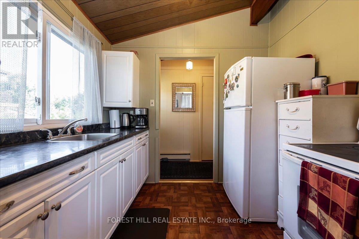 












67 LAKE AVENUE

,
Ramara,




Ontario
L0K1B0

