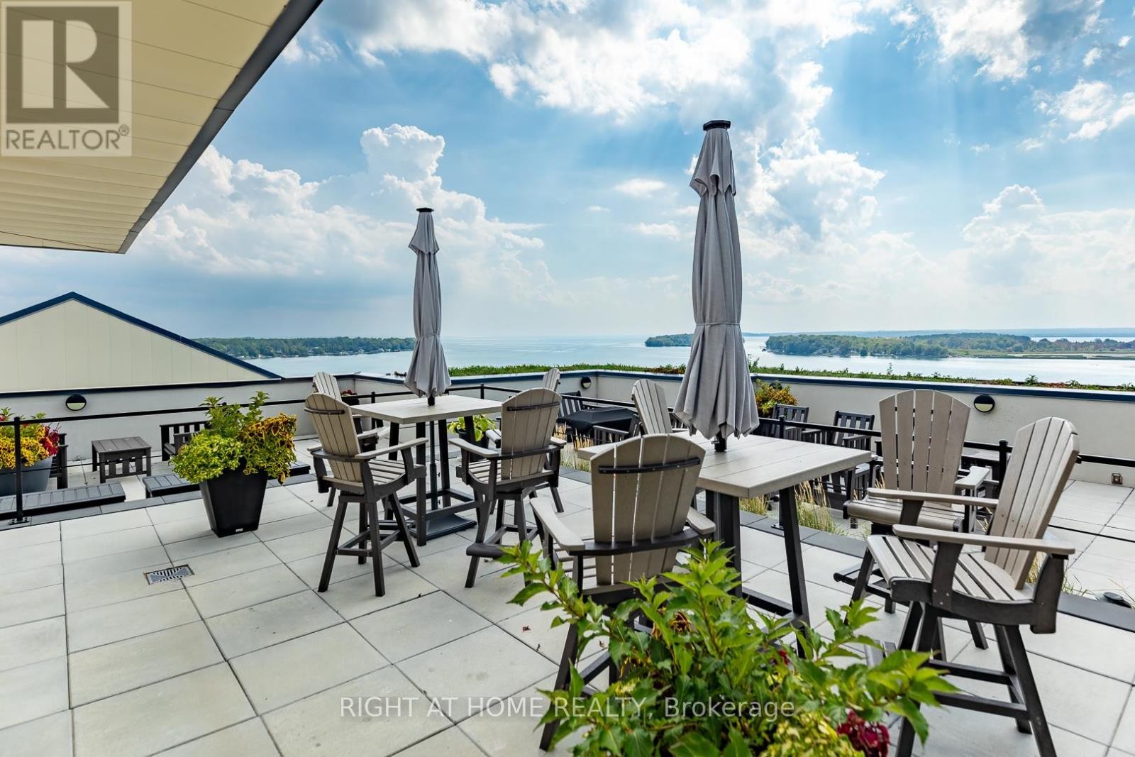 












705 - 90 ORCHARD POINT ROAD

,
Orillia,




Ontario
L3V8K4

