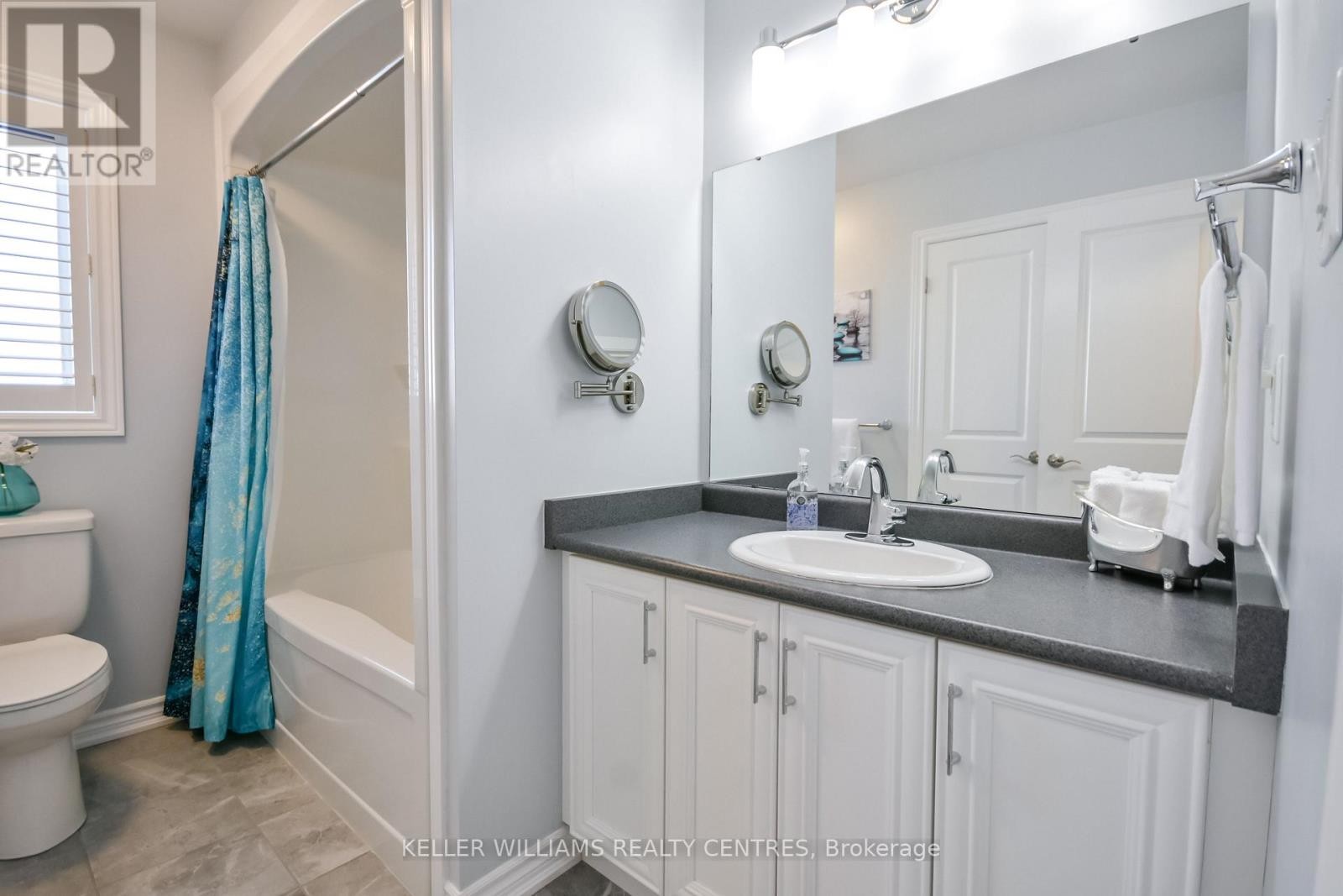 












10 SINCLAIR CRESCENT

,
Ramara (Atherley),




Ontario
L3V8K1

