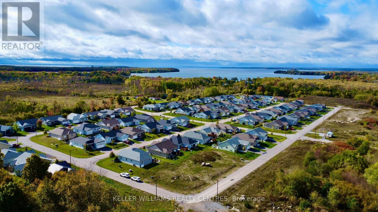 












10 SINCLAIR CRESCENT

,
Ramara (Atherley),




Ontario
L3V8K1

