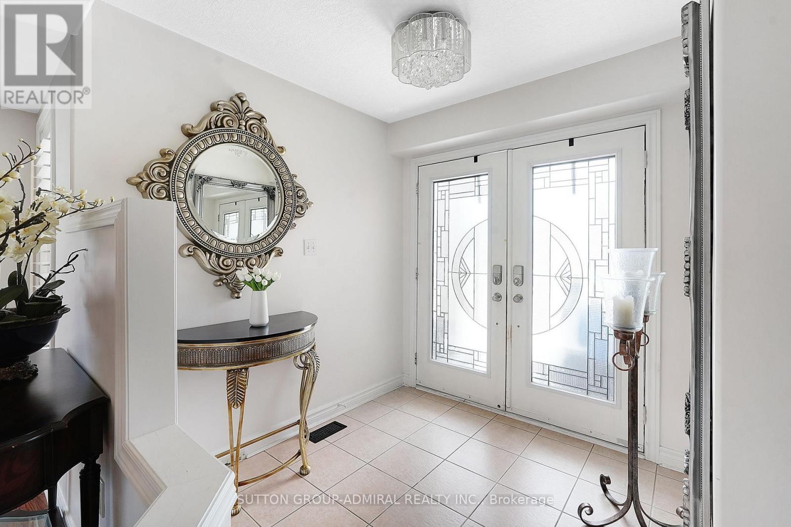 












46 BALMORAL PLACE

,
Barrie (Innis-Shore),




Ontario
L4N0Y9

