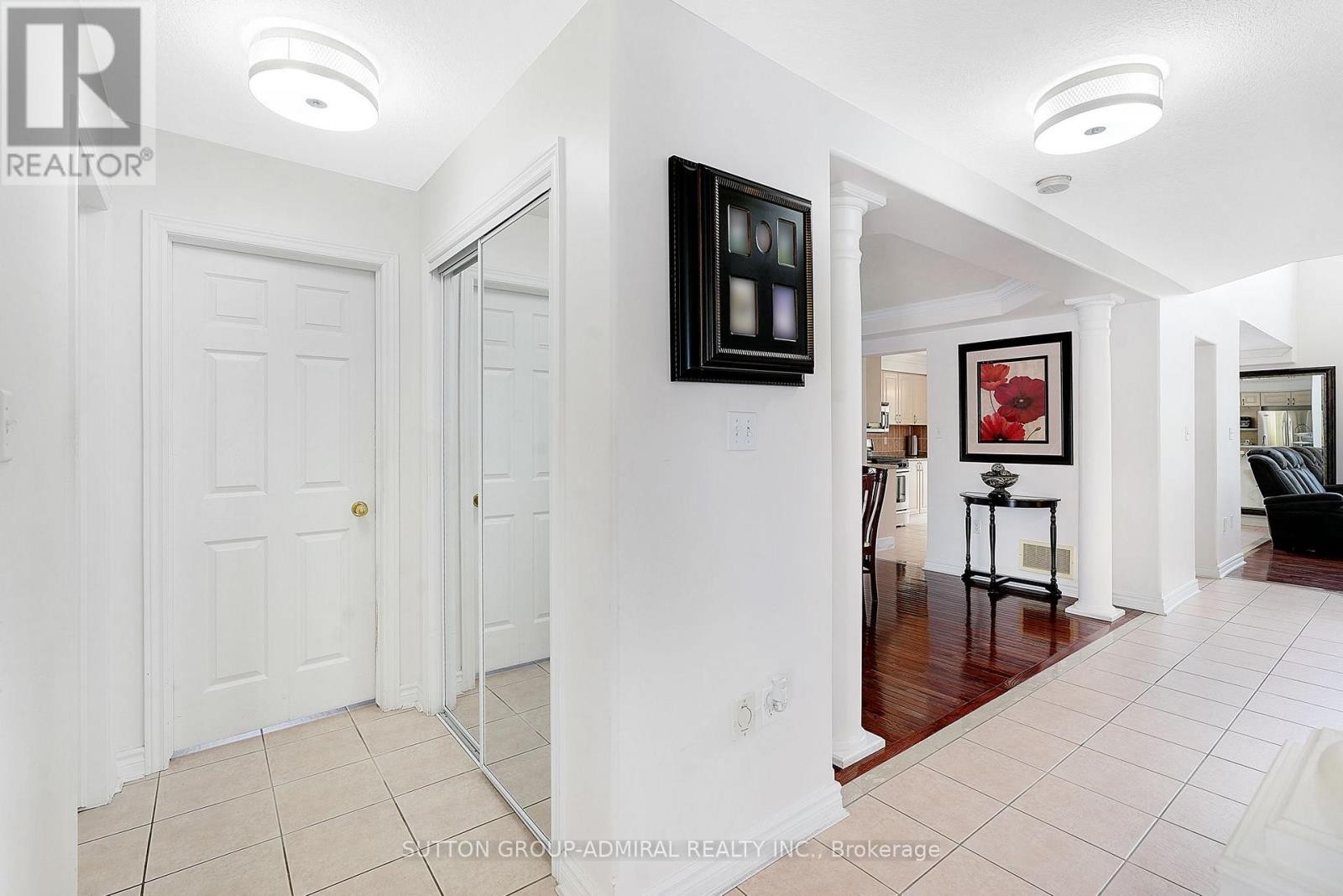












46 BALMORAL PLACE

,
Barrie (Innis-Shore),




Ontario
L4N0Y9

