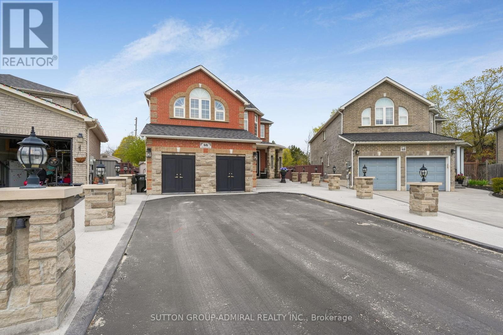 












46 BALMORAL PLACE

,
Barrie (Innis-Shore),




Ontario
L4N0Y9

