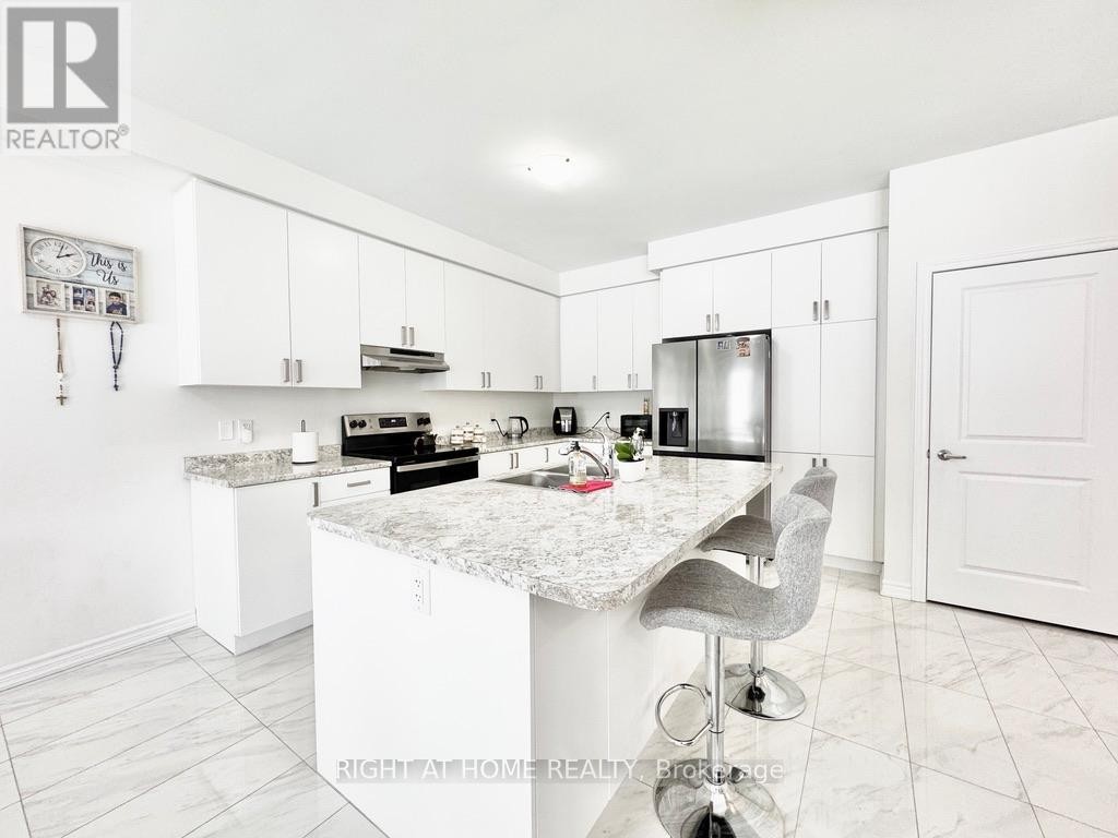 












79 CALYPSO AVENUE

,
Springwater (Midhurst),




Ontario
L9X2C5

