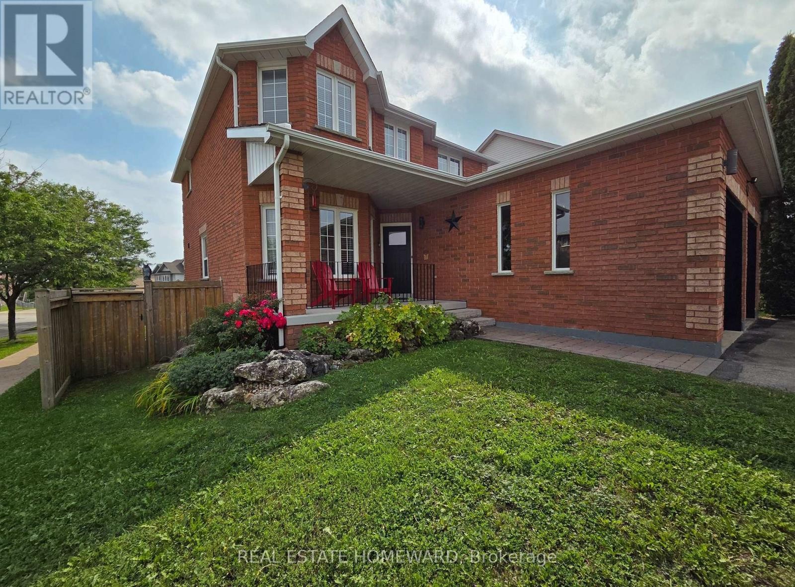 












139 BIRKHALL PLACE

,
Barrie (Innis-Shore),




Ontario
L4N0K7

