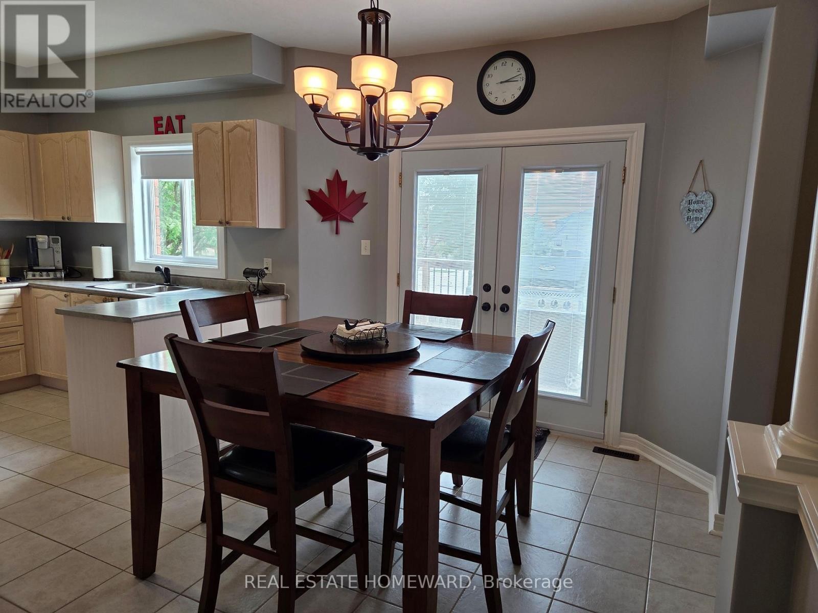 












139 BIRKHALL PLACE

,
Barrie (Innis-Shore),




Ontario
L4N0K7

