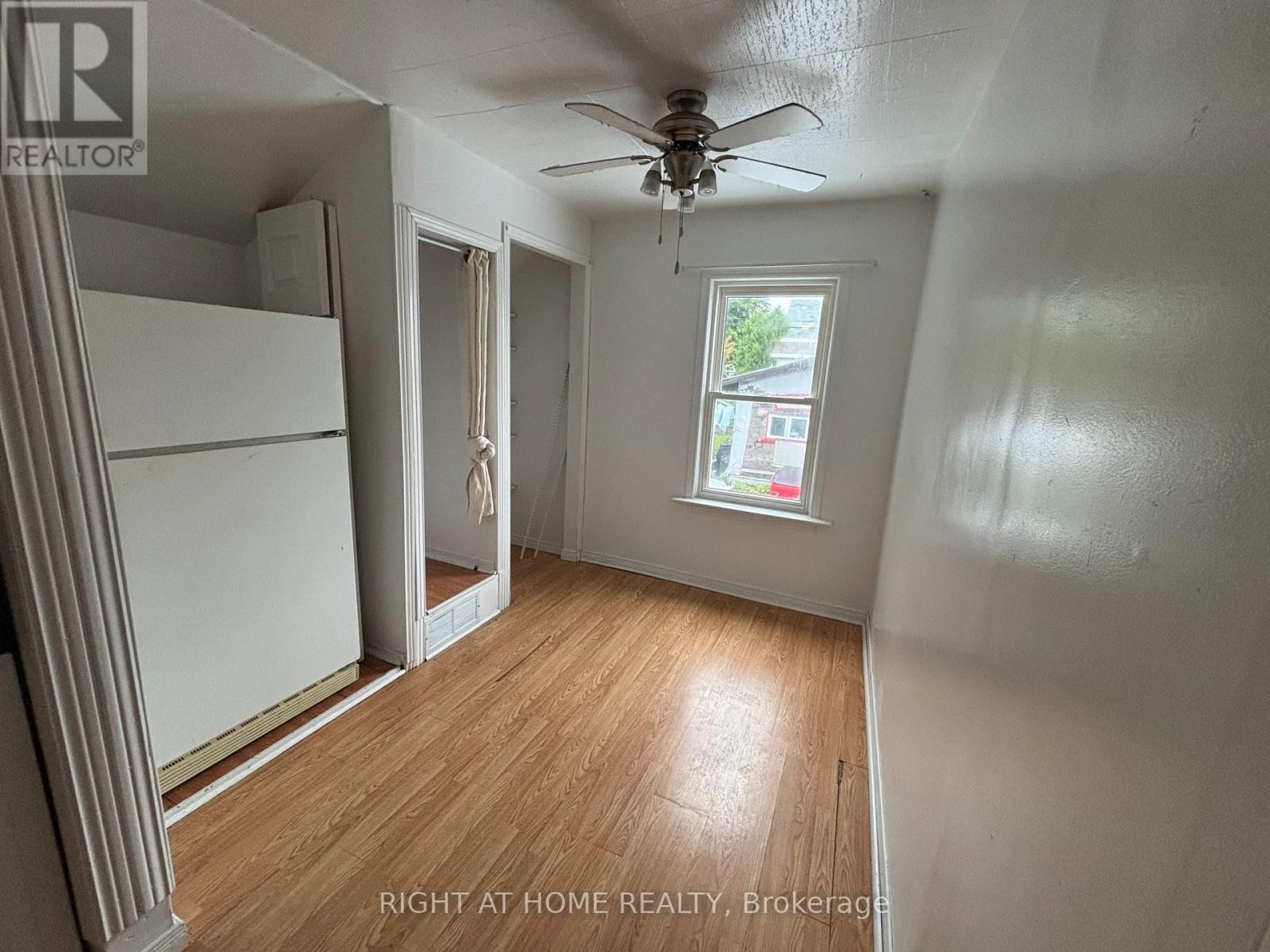 












58 SECOND STREET E

,
Kirkland Lake (KL & Area),




Ontario
P2N1R5

