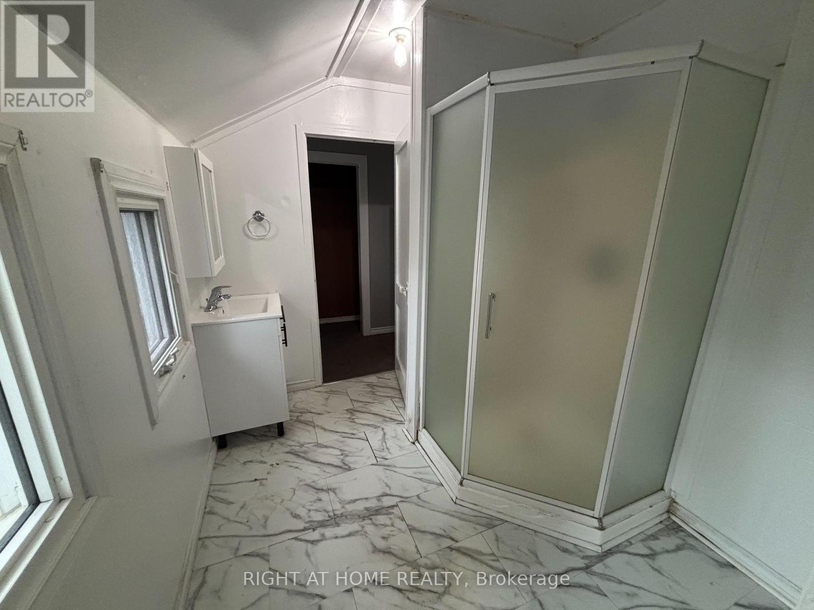












58 SECOND STREET E

,
Kirkland Lake (KL & Area),




Ontario
P2N1R5

