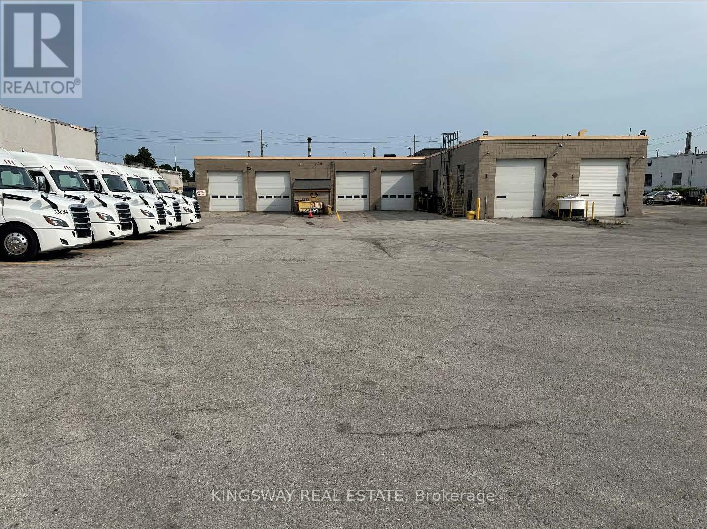 












1351 SPEERS ROAD

,
Oakville (QE Queen Elizabeth),




Ontario
L6L2X5

