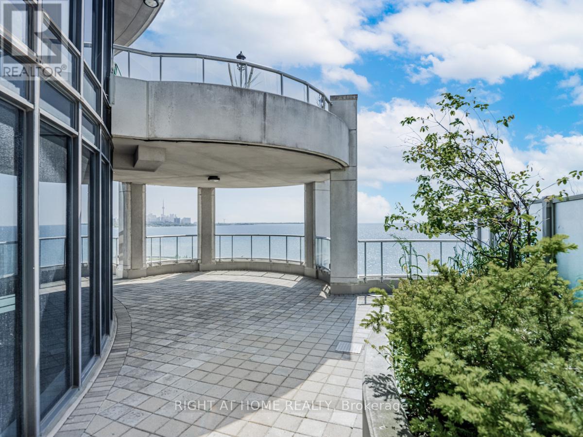 












LPH19 - 2095 LAKE SHORE BOULEVARD W

,
Toronto (Mimico),




Ontario
M8V4G4


