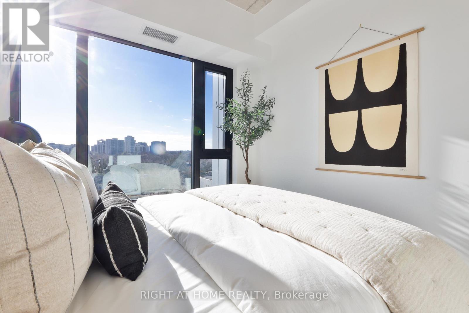 












604 - 2720 DUNDAS STREET W

,
Toronto (Junction Area),




Ontario
M6P0C3

