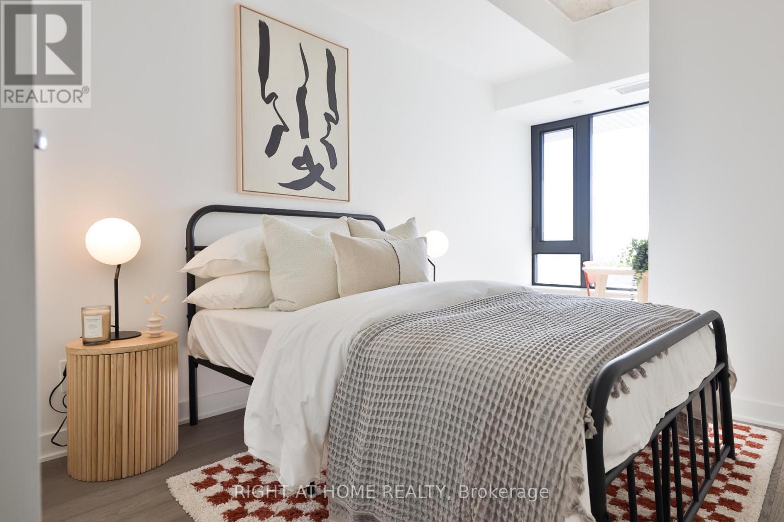 












604 - 2720 DUNDAS STREET W

,
Toronto (Junction Area),




Ontario
M6P0C3

