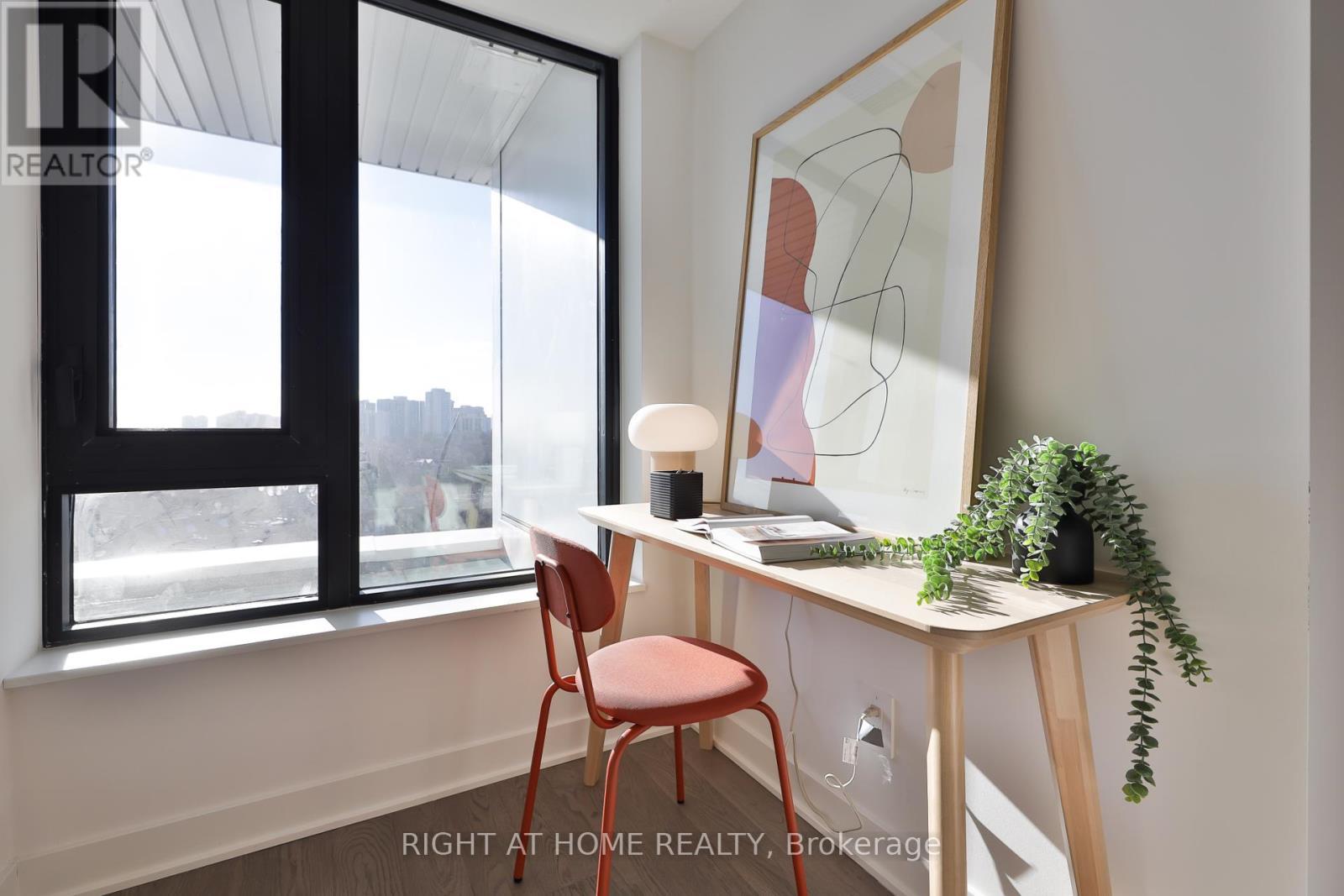 












604 - 2720 DUNDAS STREET W

,
Toronto (Junction Area),




Ontario
M6P0C3

