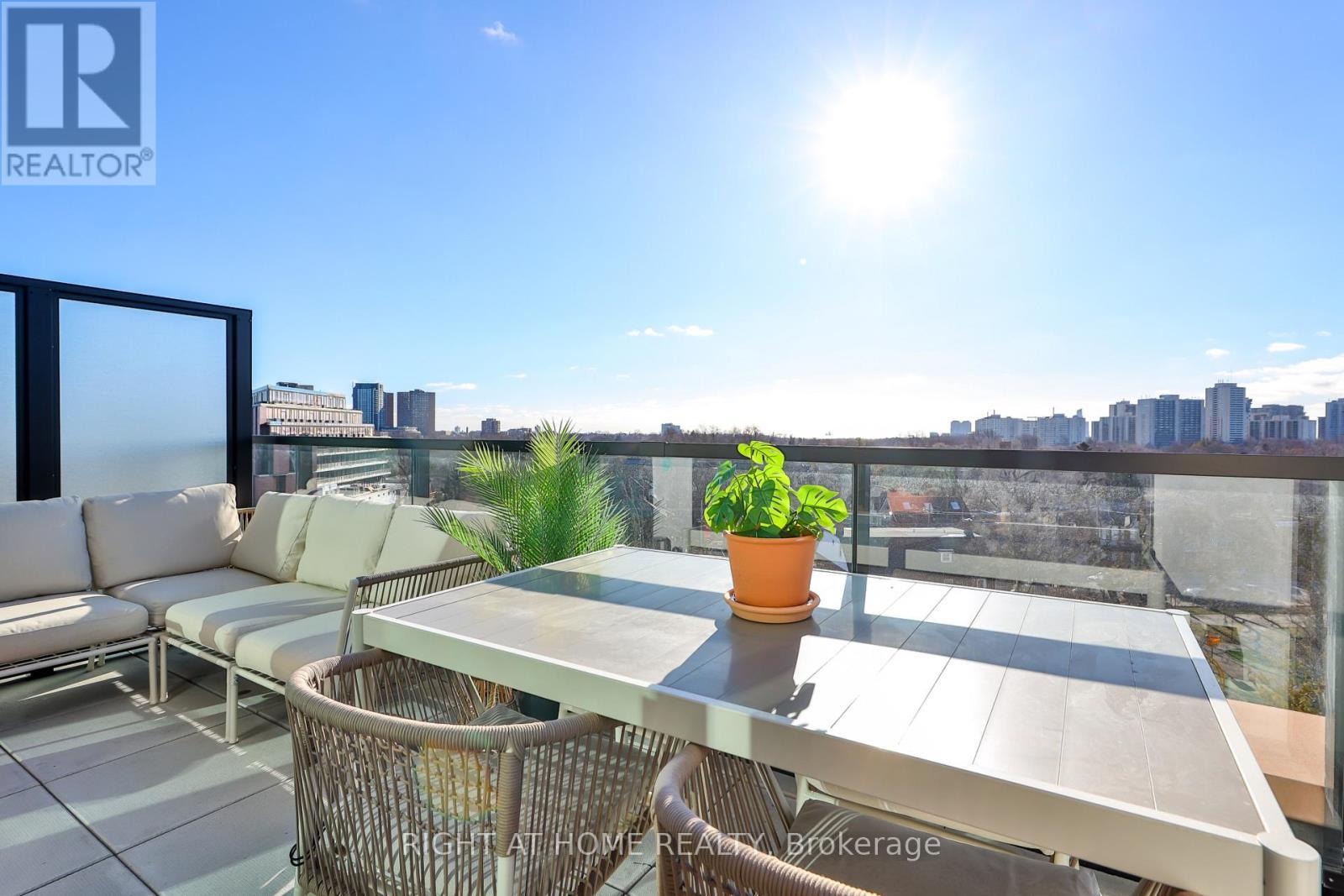 












604 - 2720 DUNDAS STREET W

,
Toronto (Junction Area),




Ontario
M6P0C3

