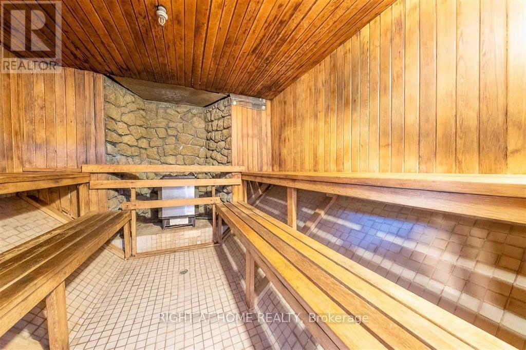 












1018 - 1333 BLOOR STREET

,
Mississauga (Applewood),




Ontario
L4Y3T6

