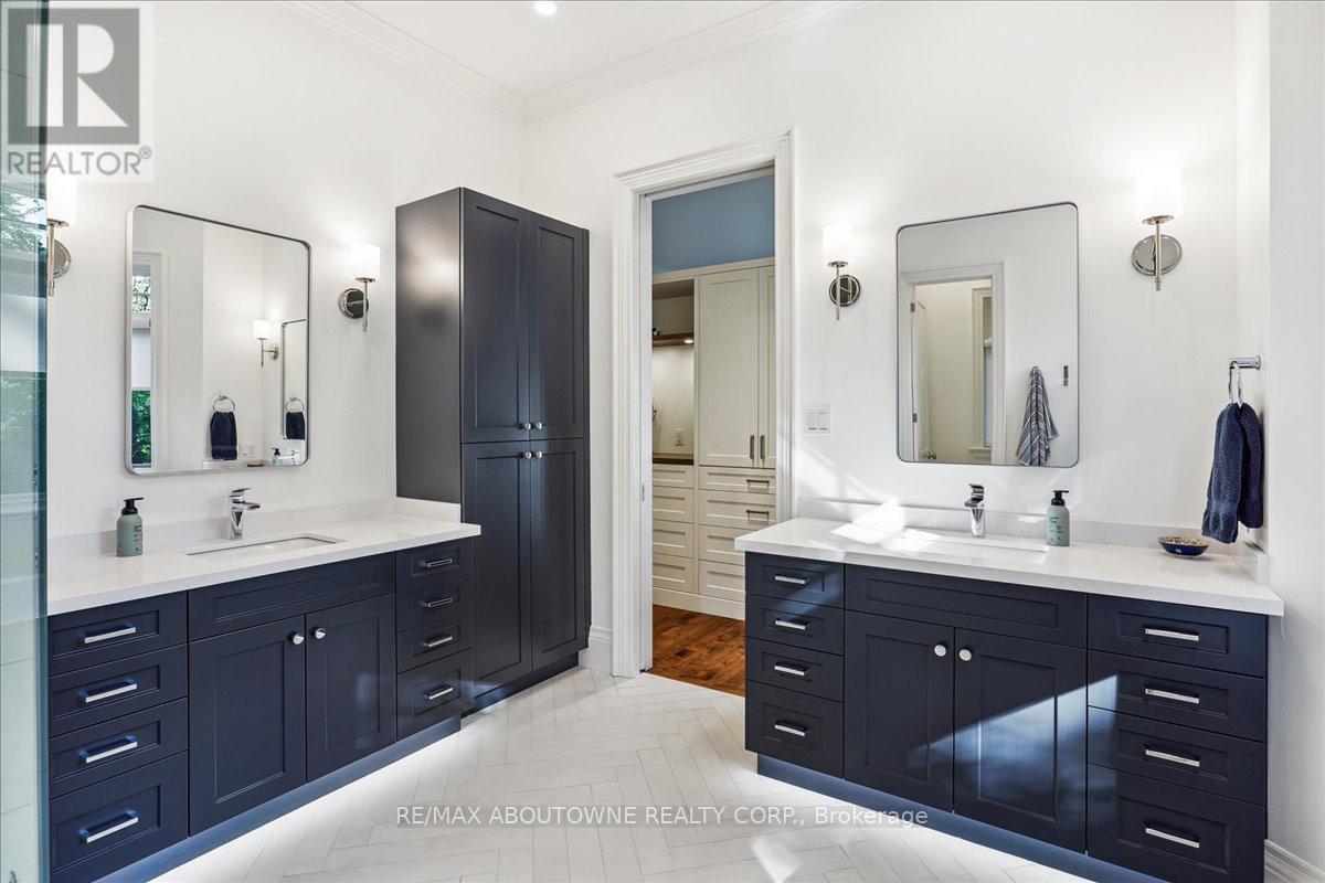 












280 BALSAM DRIVE

,
Oakville (1013 - OO Old Oakville),




Ontario
L6J3X6

