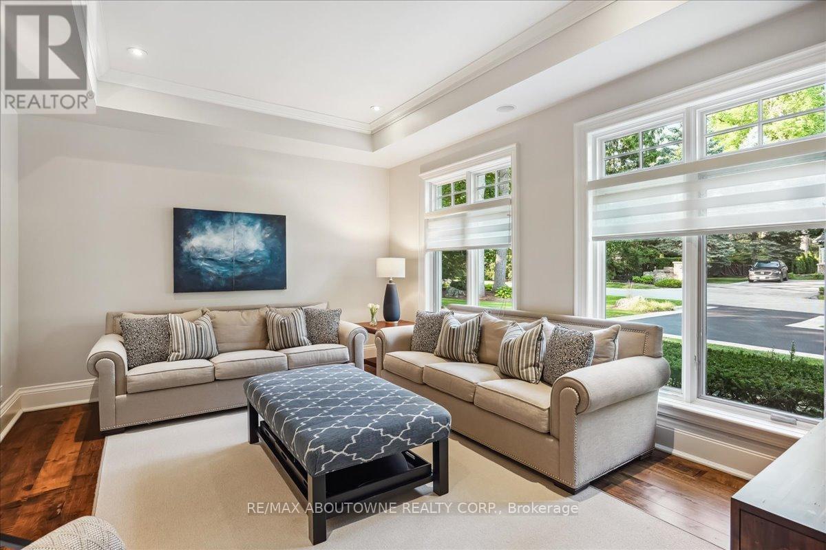 












280 BALSAM DRIVE

,
Oakville (1013 - OO Old Oakville),




Ontario
L6J3X6


