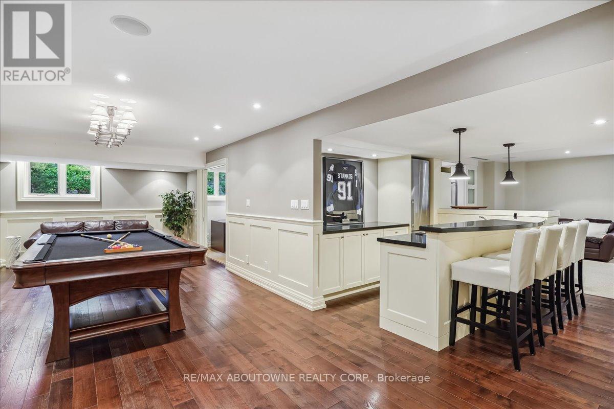 












280 BALSAM DRIVE

,
Oakville (1013 - OO Old Oakville),




Ontario
L6J3X6

