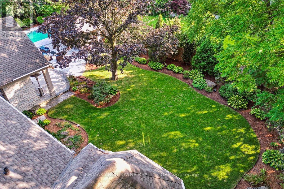 












280 BALSAM DRIVE

,
Oakville (1013 - OO Old Oakville),




Ontario
L6J3X6

