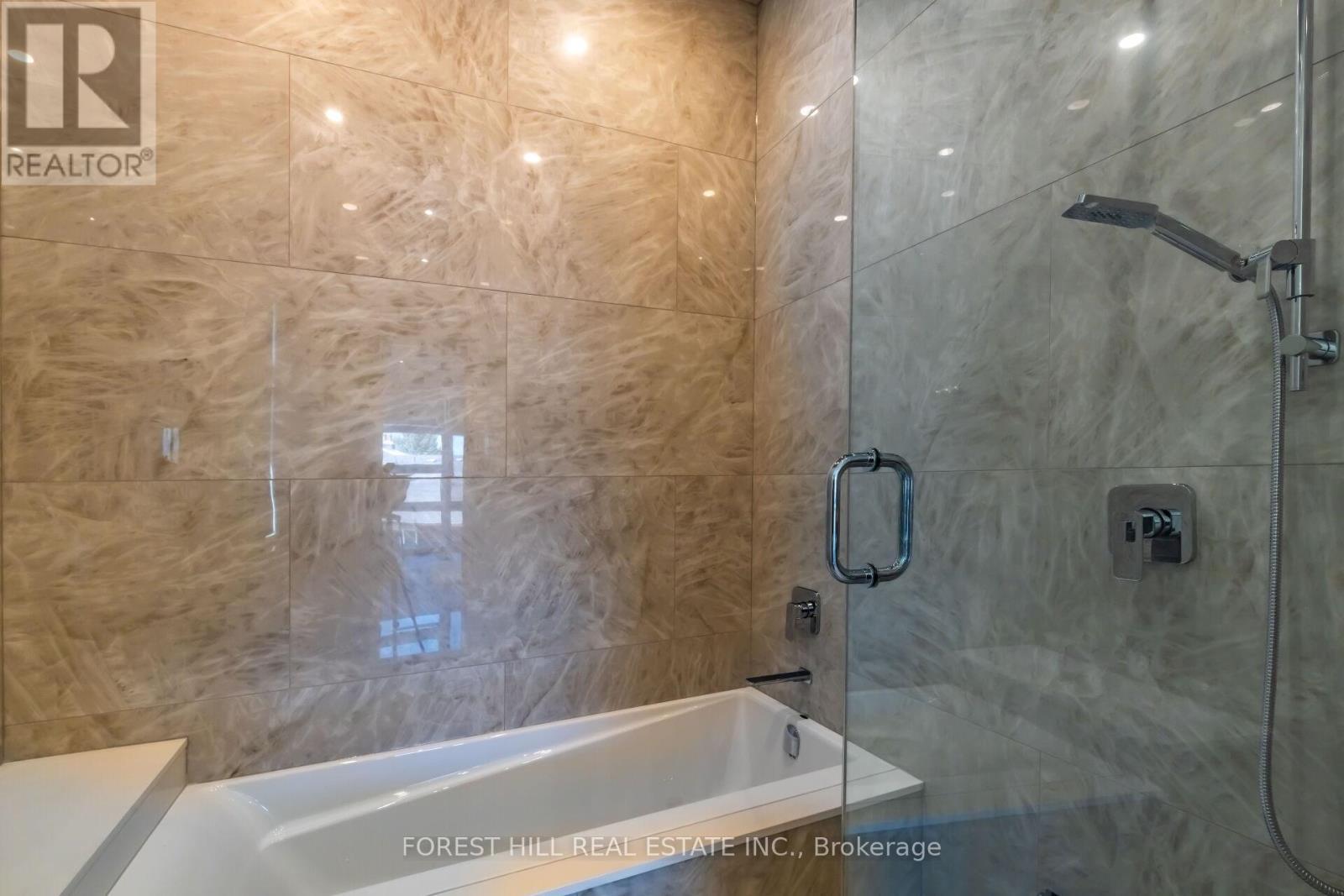












4017 TWINE CRESCENT

,
Mississauga (Rathwood),




Ontario
L4Z1E8

