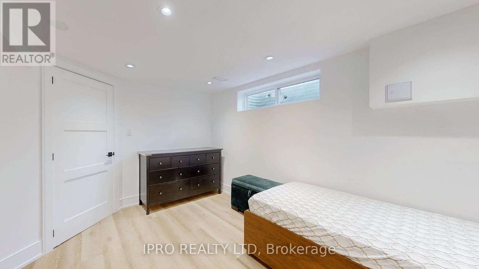 












13890 KENNEDY ROAD N

,
Caledon (Inglewood),




Ontario
L7C2G2

